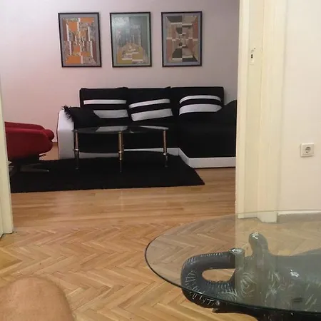 Appartement On Stefanou Tatti 1