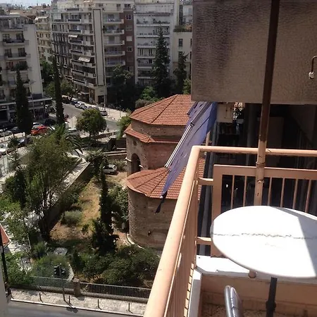 On Stefanou Tatti 1 Appartement